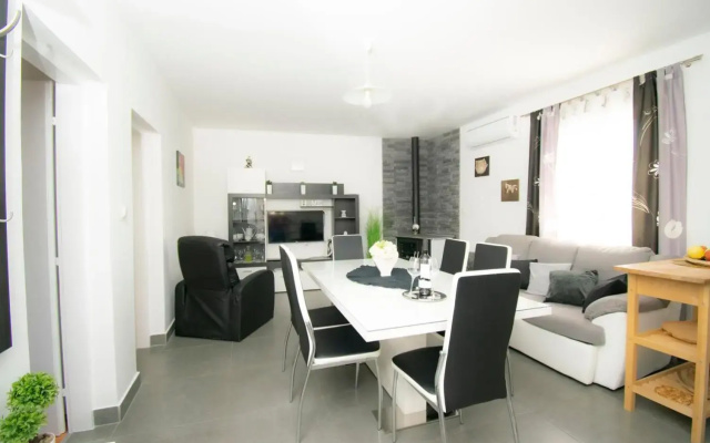 Holiday House Roza