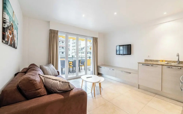 Modern Apartment a/c 1br-4p - With Balcony