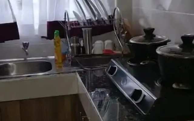 Lux Suites Lowe Furnished Apartments