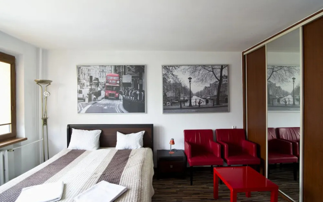 Goodnight Warsaw Apartments Prozna