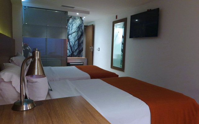 Bogotá 100 Design Hotel By Sarasti