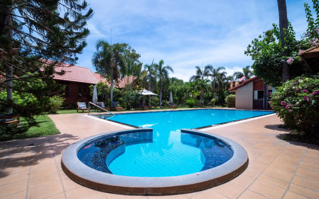 Bang Saray Village Resort