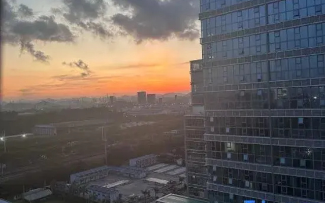 Tuju Hotel (Huangpu Hegui Square Branch)