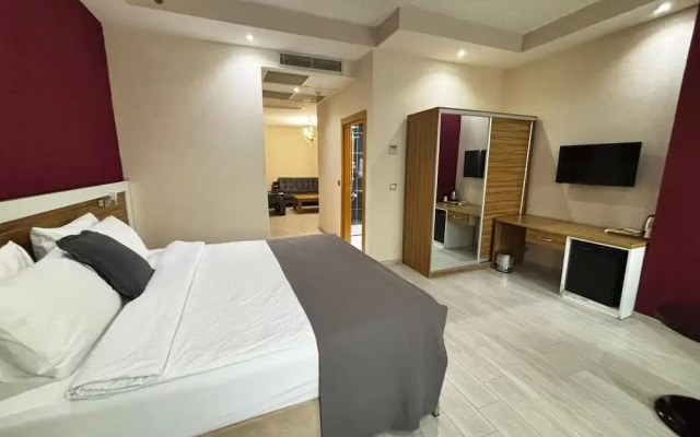 Mira Blue Hotel