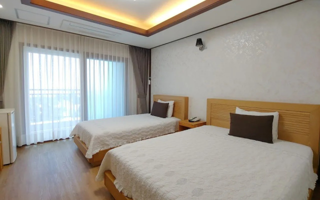 Fellisia Hotel