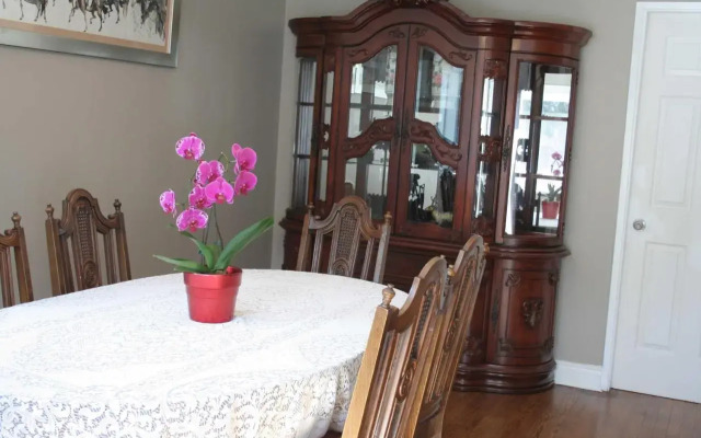 Semi Centre House