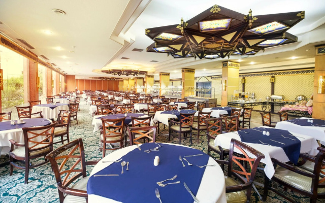 Отель Pyramisa Hotel Luxor