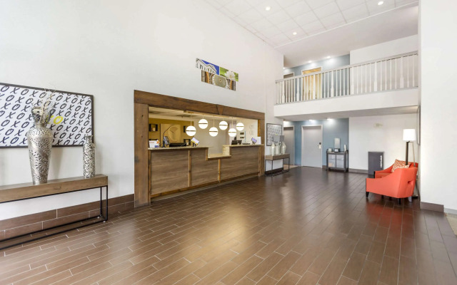 Comfort Inn Meridian - Bonita Lakes