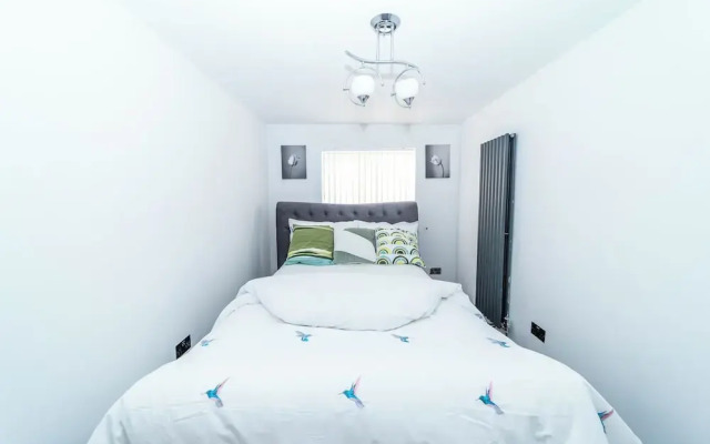 A Stunning Four Bed House in Posh Oadby, Leicester