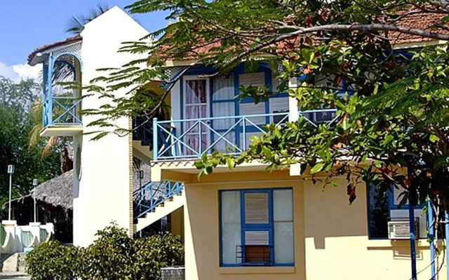 Caimanera Hotel