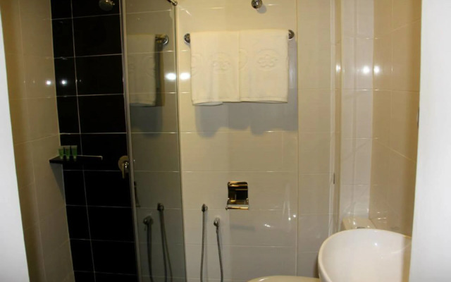906 Premier Hotel