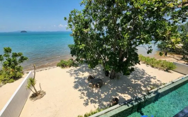 Luxury Beachfront 4 Br AMANA Villa at Ta-Ke Residence A