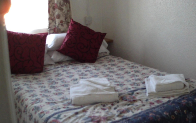 Jollies Hotel