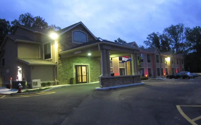 Red Carpet Inn And Suites Monmouth Jtc