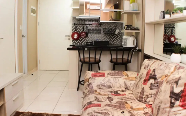 Warm And Homey 2Br Springlake Summarecon Bekasi Apartment