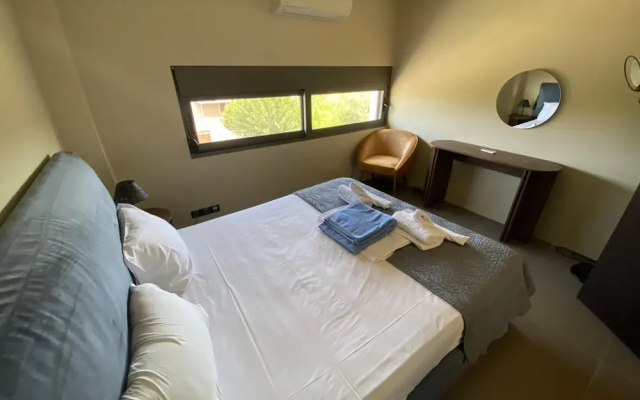 Villa Sfedami With Private Pool and Children Safet