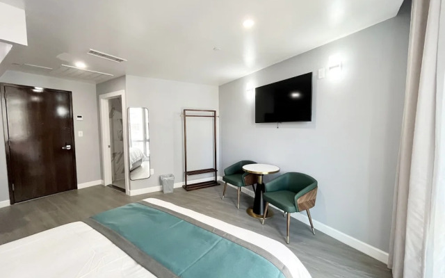 Starlight Hotel