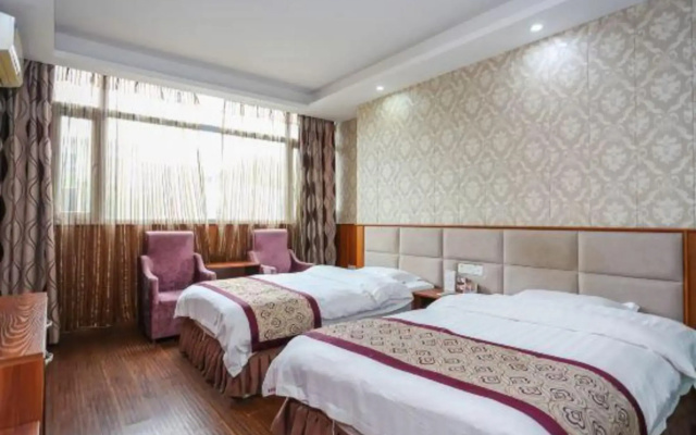 Gangwan Business Hotel