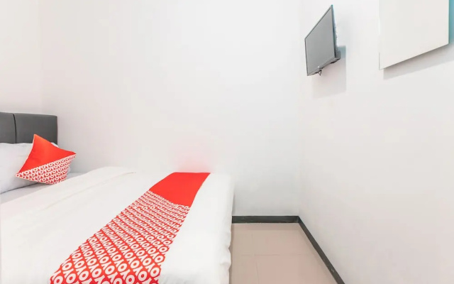 J&b Room Utan Kayu by OYO Rooms