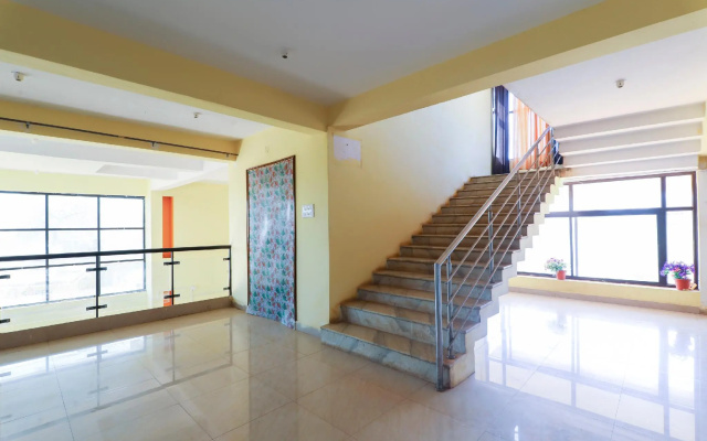 OYO Flagship 70371 Amrut Deluxe Lodge