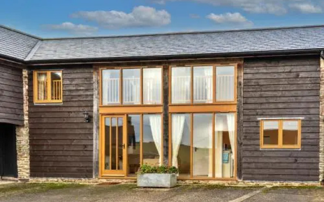 Hunstone Barn