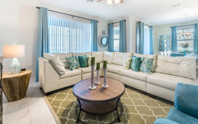 # 4725 Kings Castle Circle
