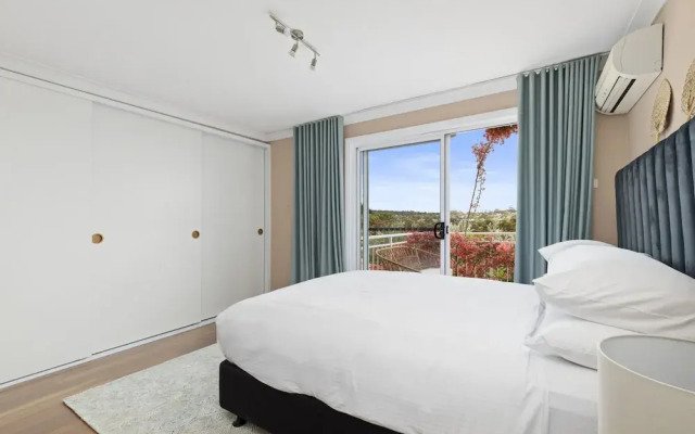 Spacious 3-bed Duplex in Leafy Seaforth