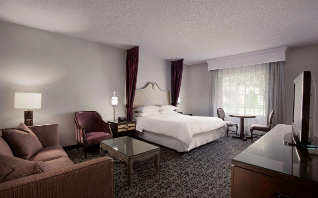 Anaheim Majestic Garden Hotel