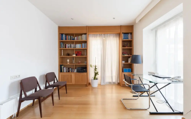 Lux apt w/ Acropolis view