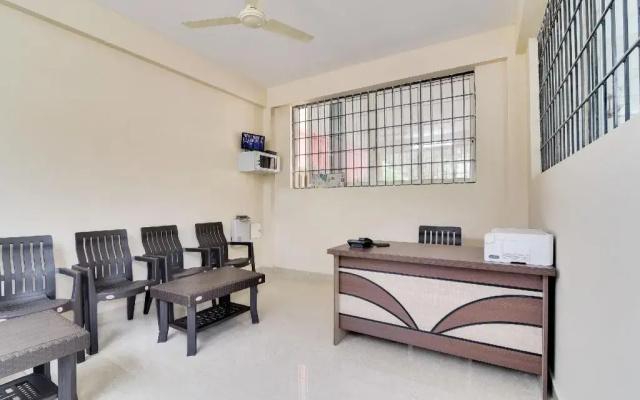 Tnr Residency by OYO Rooms