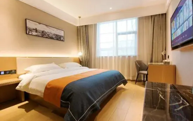 Cloud Smart Hotel (Shanghai Xingzhi Road Subway Station Store)