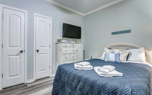 Salty Sandpiper 2 Bedroom Home