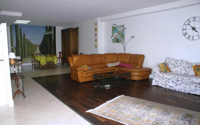 Spacieuse maison de village avec jardin patio