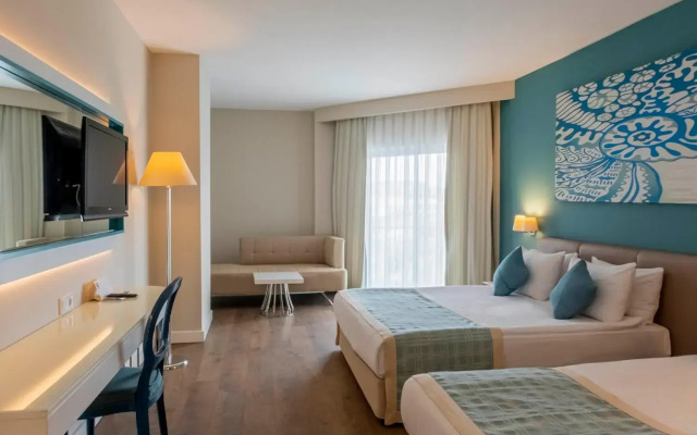 Seashell Resort & Spa