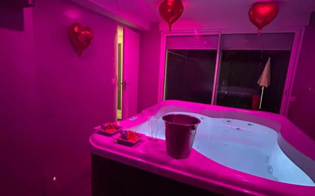 Jacuzzi Prive Arrivee Autonome (Adults Only)