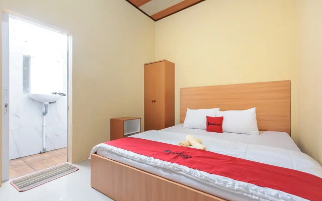 RedDoorz near Waterworld Lampung