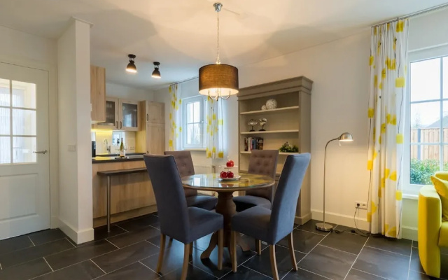 Picturesque Holiday Home in Oostkapelle near Beach