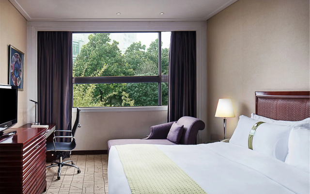 Holiday Inn Zhengzhou by IHG