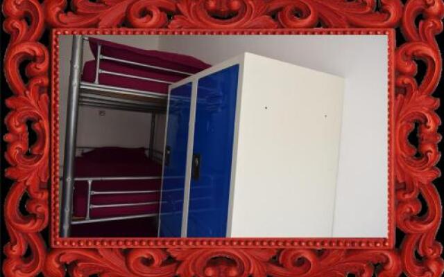 Hostel Lyonnais