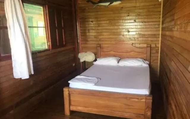Isla Roots Hostel
