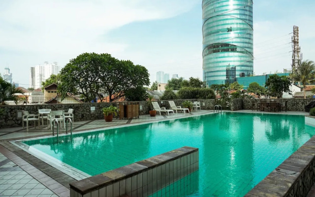 Luxury Studio At Semanggi Apartment