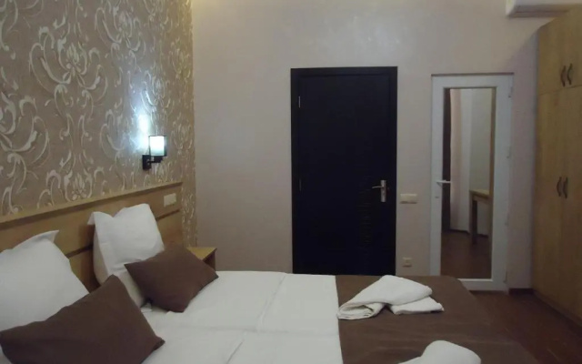 La'Rooms
