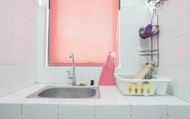 Comfortable Studio Room At Kebagusan City