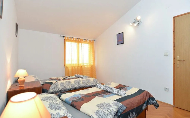Apartment 1629