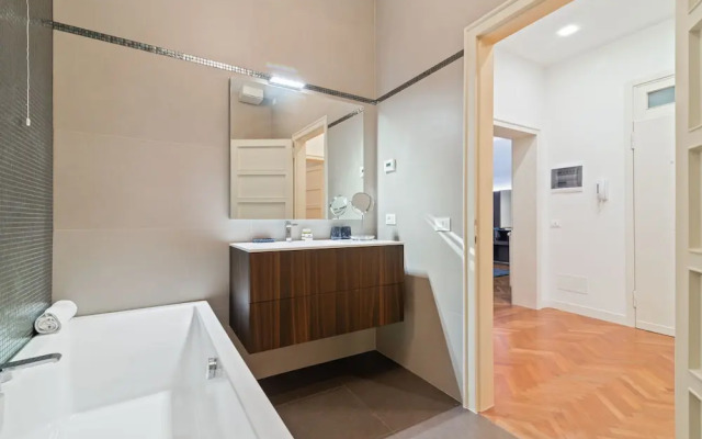 San Fermo Luxury Apartment