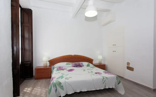Apartment 4 People in Ground Floor