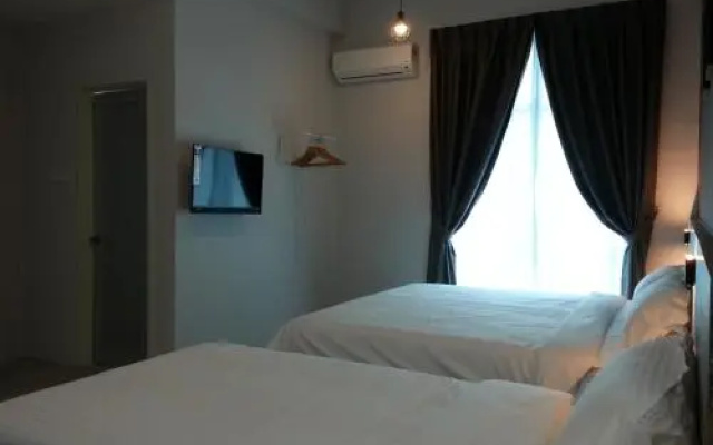 L Hotel