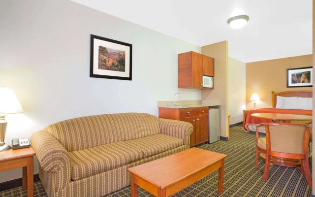 Howard Johnson Inn-Saint George