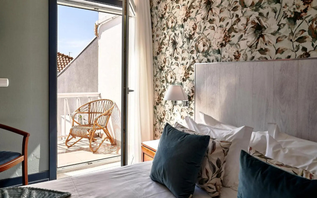 José Estêvão Hotel