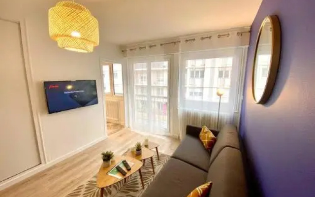SOBNB DR FAVRE 2- Studio 4 personnes, neuf, 50m gare
